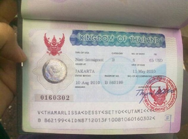 Chuẩn bị hộ chiếu và thẻ visa trước khi đi du lịch Thái Lan