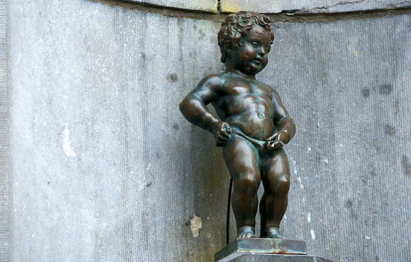 Bức tượng cậu bé Manneken Pis